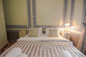 Stylish City Getaway-Explore the Urban Delights