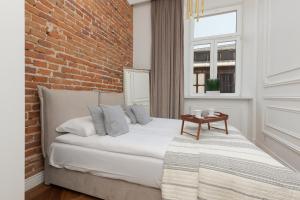 Apartment Strzelecka Old Town Cracow by Renters Prestige