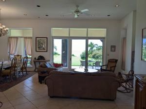 Beachfront Paradise Ishigaki