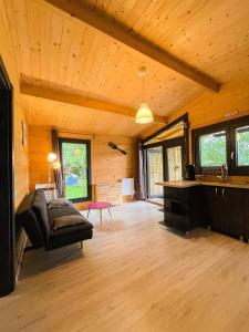 Campings chalet nature sur la vallee de la Truyere : photos des chambres