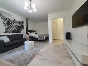 Close to the metro and the beach!!! with a view of the Scandinavian forest