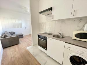 Appartements Appartement 2 pieces tout equipe tres lumineux : photos des chambres