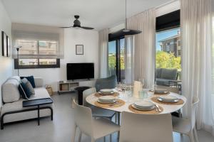 Prime Spanish Holidays - Rennes Arenal Playa Apartments