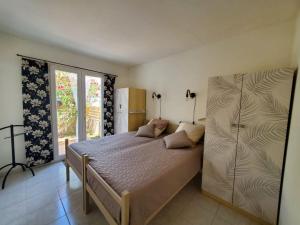 Maisons de vacances Le Salvador - maisonnette pour 4 : photos des chambres