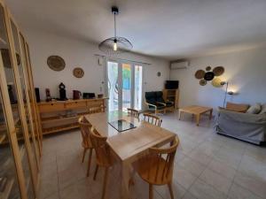 Maisons de vacances Le Salvador - maisonnette pour 4 : photos des chambres