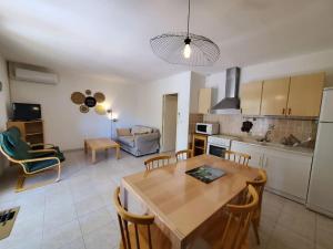 Maisons de vacances Le Salvador - maisonnette pour 4 : photos des chambres