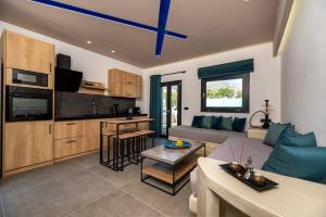 The Penthouse Santorini, Kamari, Thira