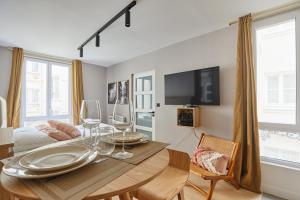 Studio Tour Eiffel by Studio prestige