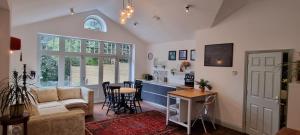 Peaceful Getaway in Forested Park