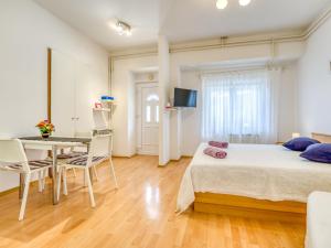 Apartment Emil by Interhome