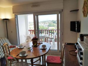Appartements Apartment Hego Alde by Interhome : photos des chambres