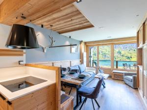 Apartment Les Cimes - Le Lac by Interhome