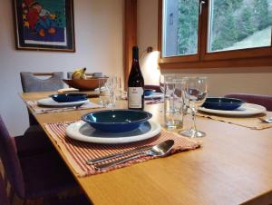 8-Person Chalet with Hot Tub in Portes du Soleil