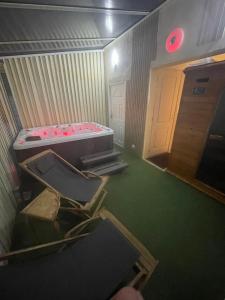 Maisons de vacances NIMES centre Chalet Hammam Sauna Jacuzzi Privatif : photos des chambres