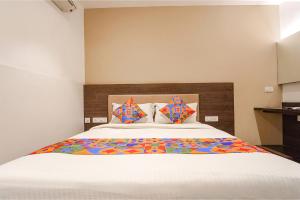 FabHotel Karpagam - 900m from Nehru Stadium