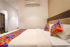 FabHotel Karpagam - 900m from Nehru Stadium