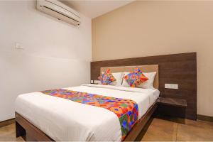 FabHotel Karpagam - 900m from Nehru Stadium