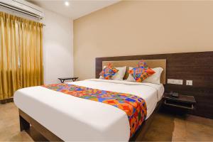 FabHotel Karpagam - 900m from Nehru Stadium