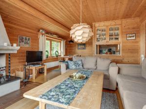 Chalet Korpstigen Renen by Interhome
