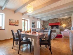 Maisons de vacances Holiday Home Au bout du chemin by Interhome : photos des chambres