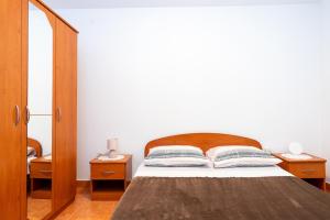 Apartments by the sea Stara Novalja, Pag - 6340