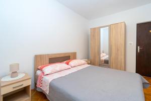 Apartments by the sea Stara Novalja, Pag - 6340