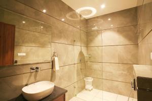 Hotel Green Land Heights