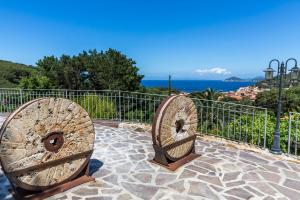 Villa con Terrazza e Vista Mare