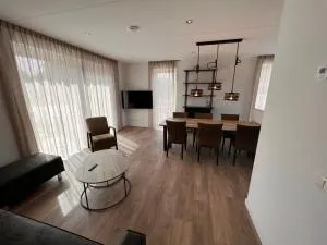 Luxe villa op Vakantiepark de Koorn-aar - Westermient