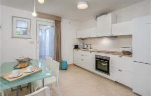 3 Bedroom Stunning Home In Barbat