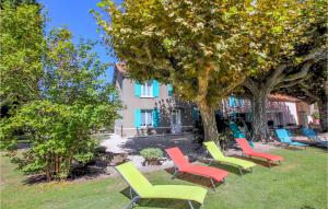 Maisons de vacances Awesome home in Verquires with 3 Bedrooms, WiFi and Outdoor swimming pool : photos des chambres