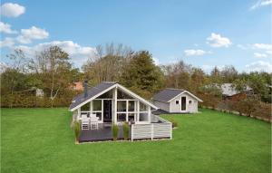 Amazing Home In Tarm With Wifi