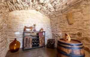 3 Bedroom Nice Home In Blato