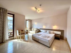 Pomorie Bay - Menada Apatments