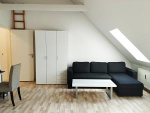 (id024) Østergade 87. 1 tv