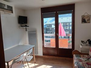 Appartements Appartement Bourg-Saint-Maurice, 2 pieces, 4 personnes - FR-1-411-165 : photos des chambres