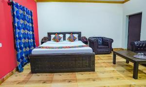 FabExpress Lloyds Inn - T Nagar