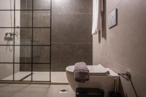 Ermioni Luxury Suite Beachfront 1 minute from the beach