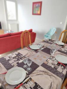 Appartements Grand T4 cosy et familial - Entier : photos des chambres