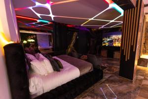 Appartements Krystalisya Room Suite Spa Privatif Sauna Jacuzzi Siege Massant : photos des chambres