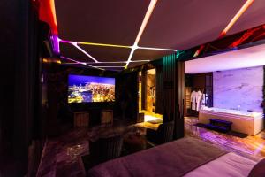 Appartements Krystalisya Room Suite Spa Privatif Sauna Jacuzzi Siege Massant : photos des chambres