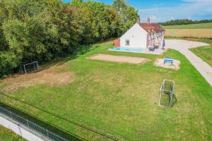 So Villa Les Houx 45 - Heated pool - Soccer - 2h from Paris - 30 beds