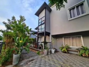 Entire house in Pakchong - Ban Pang Kae