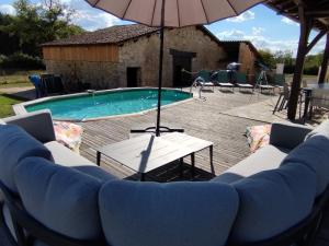 Maisons de vacances Gite avec piscine Chez Labaurie : photos des chambres