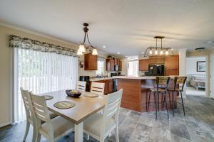 Efficiently Equipped Lewis Home Deck and Gas Grill!