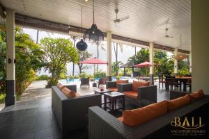 Villa Burung, Breathtaking oceanfront, infinity pool 3BR