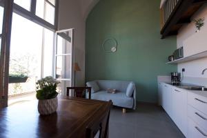 Loft Trevisan Elegant Apartment in Bra with Private Garage