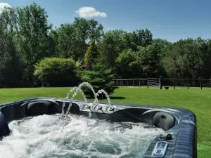 Contractor and Trade Accommodation - West Wales - Ample Parking - Sleeps up to 10 - Llanglydwen