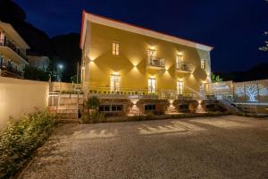 Kraka Apartments - 4hvězdičkové hotely ve městě Leonidio