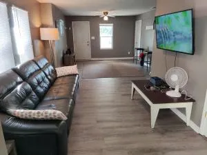 City Lights Hideaway- Near Downtown Indianapolis - Hooks Airport